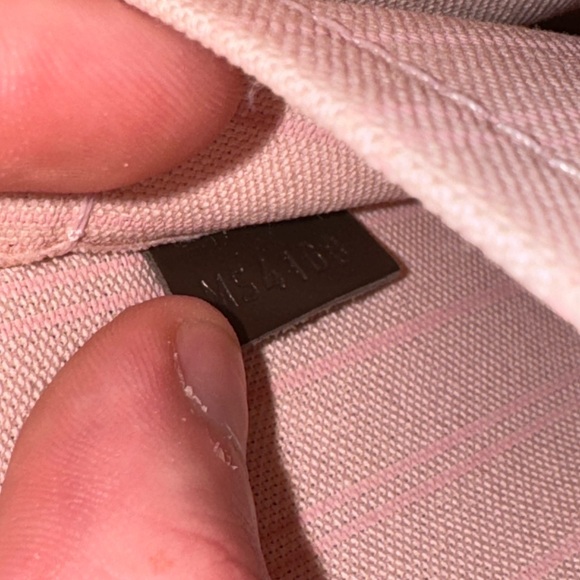 Small Louis Vuitton Wrist Wallet - Picture 4 of 4